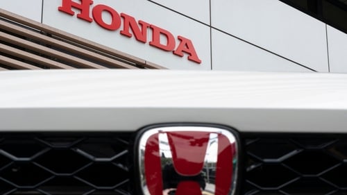 The Japanese automakers said on Monday they had agreed to begin formal talks on a merger.