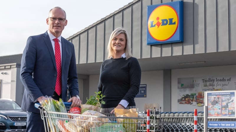 Minister for Enterprise, Trade and Employment, Simon Coveney and Maeve McCleane, Chief People Officer at Lidl Ireland & Lidl Northern Ireland