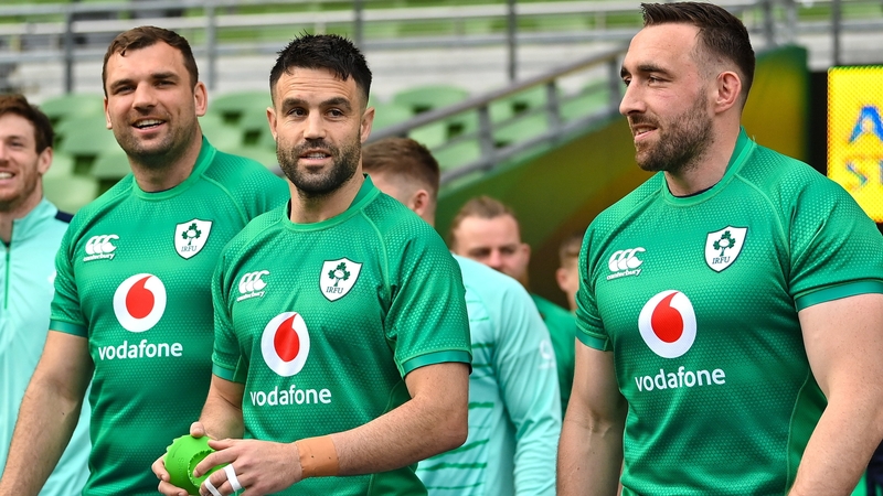Conor Murray (centre) has rejoined the Irish squad