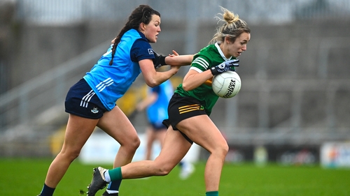 Niamh Carmody pursued by Leah Caffrey