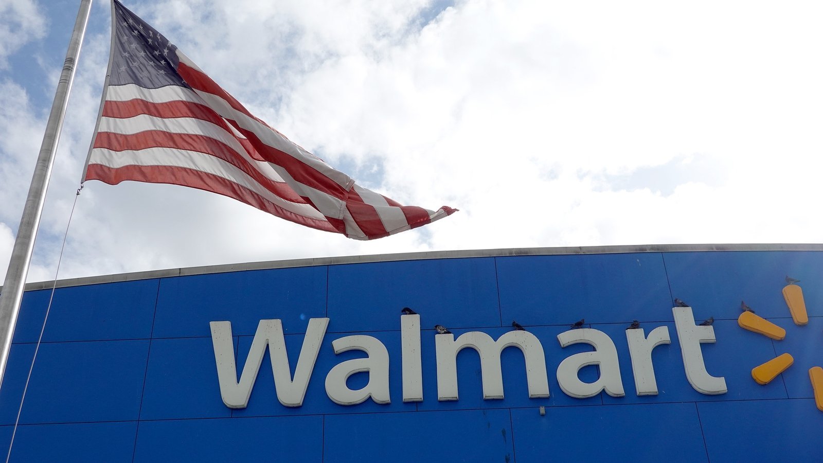 Walmart hits $1 trillion market value for first time