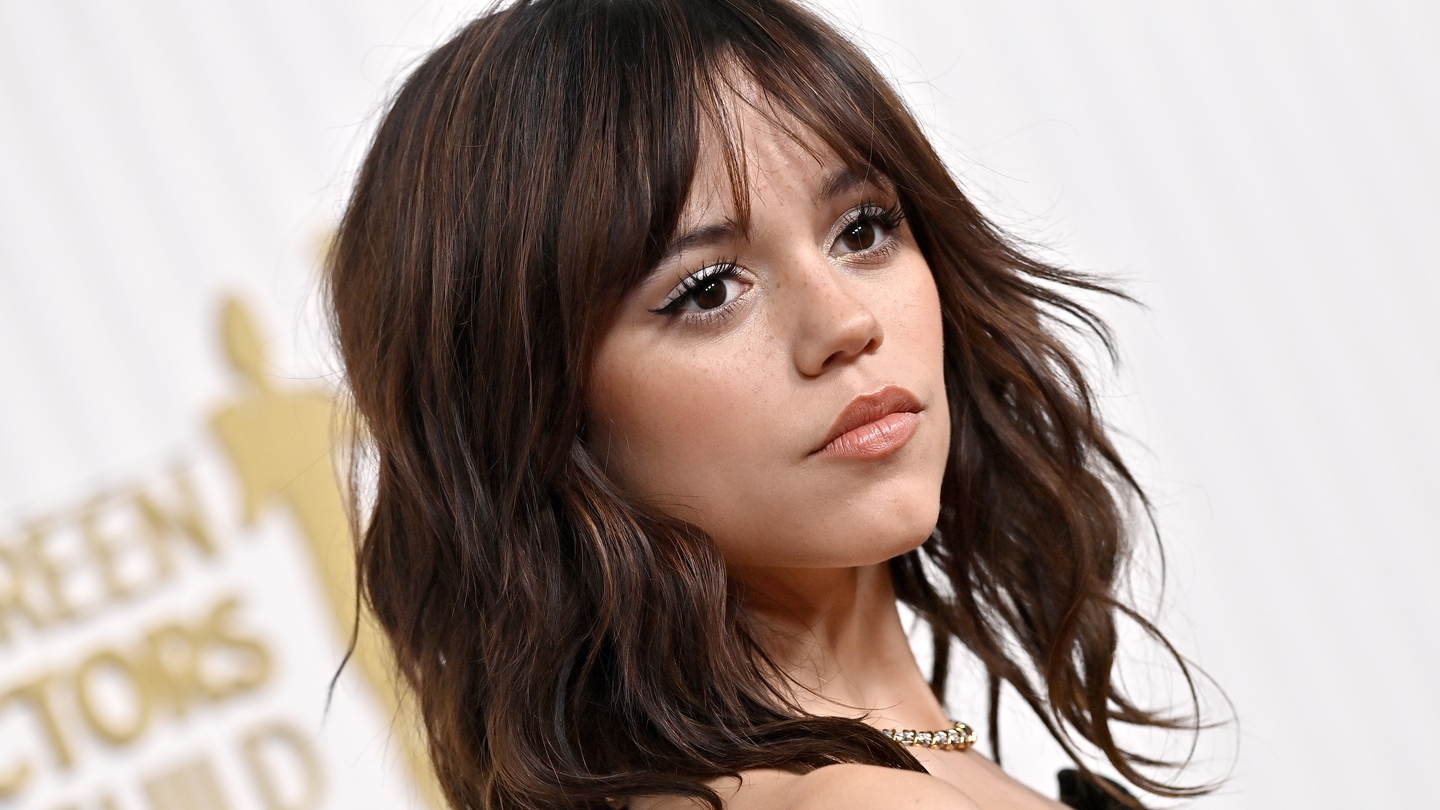 HWC Trading Jenna Ortega Wednesday Geschenke Gedrucktes Signiertes Autogramm Foto für Fans von Fernsehshows - A4 HWC Trading Jenna Ortega Wednesday Geschenke Gedrucktes Signiertes Autogramm Foto für Fans von Fernsehshows - A4