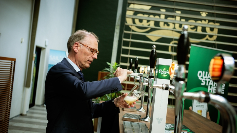 Carlsberg CEO Cees't Hart is to retire later this year