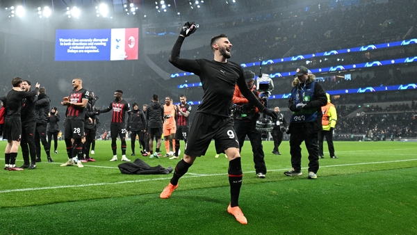 Olivier Giroud celebrates a successful return to north London