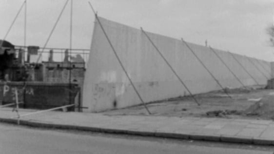 Anti-sniper screen at Roden Street in Belfast, 1973