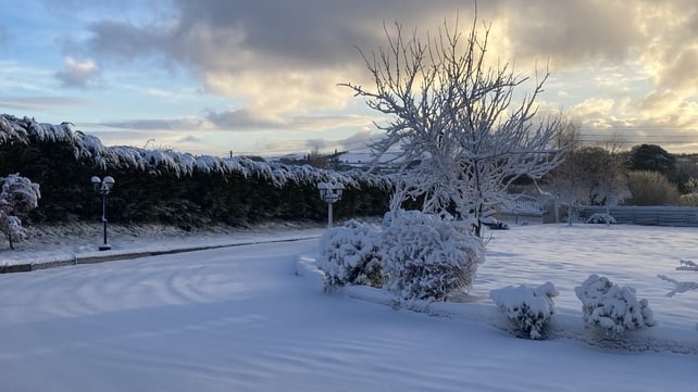 Glen Taaffe snapped snowy morning scenes in Calary Upper, Co Wicklow