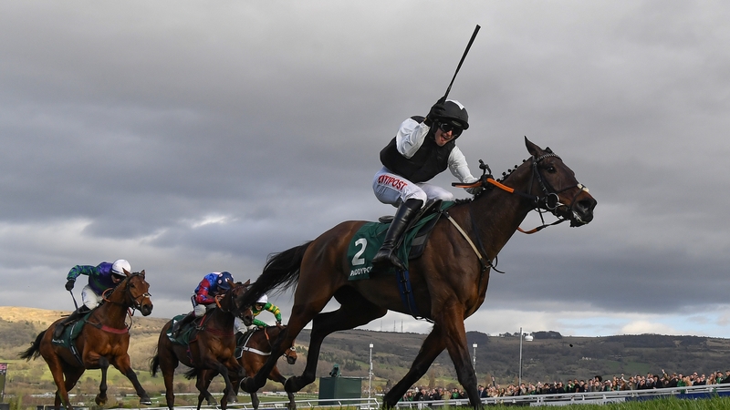 Danny Mullins and Flooring Porter leading the field home in last year's Stayers' Hurdle