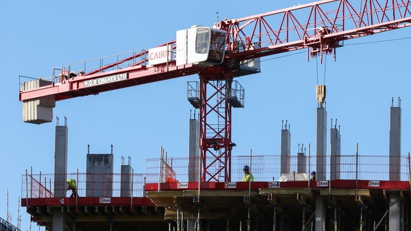 Commercial activity returned to growth