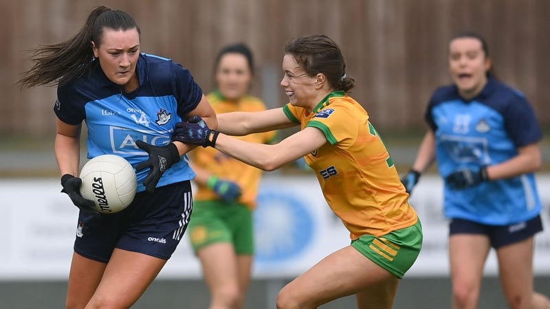 Dublin's Niamh Hetherton evades Evelyn McGinley of Donegal