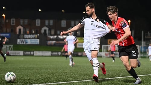 Greg Bolger of Sligo and Derry's Ollie O'Neill