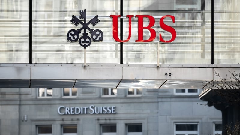 UBS currently had about 190 branches across Switzerland and Credit Suisse has 95