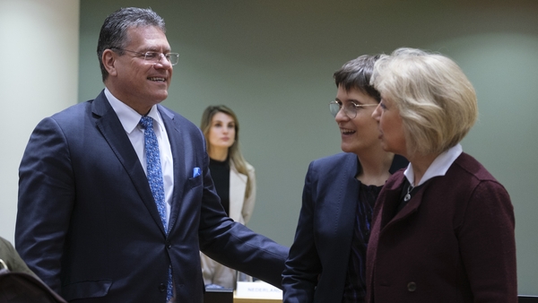 EU chief negotiator Maroš Šefčovič (L) briefed European affairs ministers, including Anna Luhrmann (C) of Germany and Croatia's Andreja Metelko-Zgombic