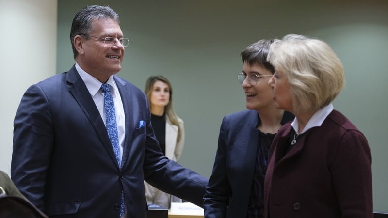 EU chief negotiator Maroš Šefčovič (L) briefed European affairs ministers, including Anna Luhrmann (C) of Germany and Croatia's Andreja Metelko-Zgombic