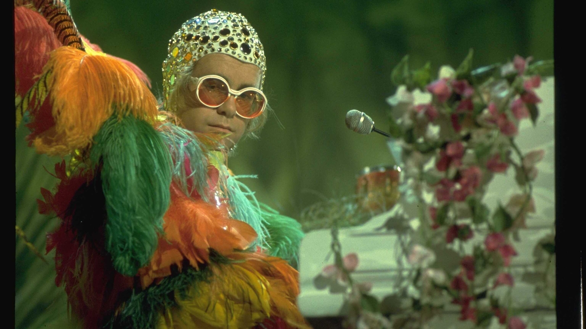 Introduction to....Elton John