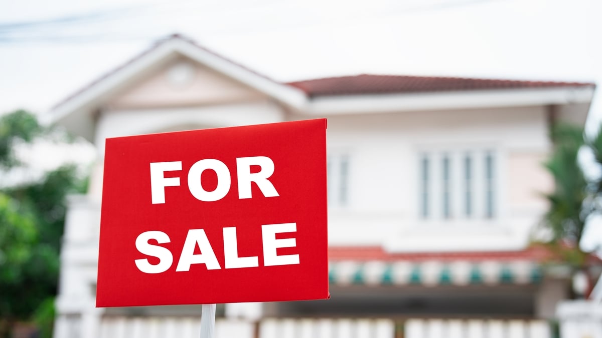 How a home stager helps your home sell faster for more