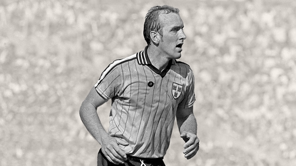 GAA Giant: Brian Mullins ar Chloch le Carn