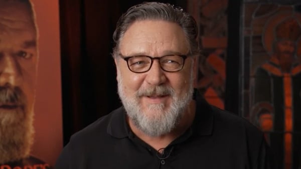 Russell Crowe: "Forgive a bloke with too many balls in the air?"