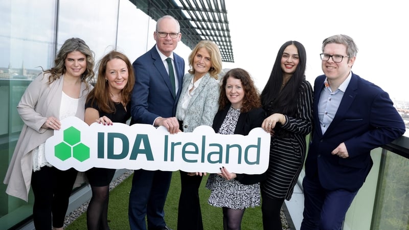 Alyssa Cunnington, COO Xenon arc, Elaine Deehan from Total Processing, Minister Simon Coveney, IDA's Mary Buckley, Anna Downes, Global Marketing Director, Alliance Strategies, Sana Ahmed, Director of Quality, QbD and Cormac O'Sullivan from Movano Health