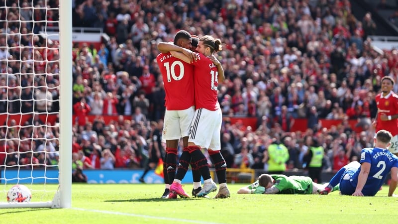 Manchester United players celebrates Anthony Martial's goal