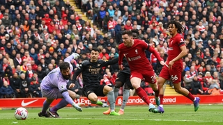 Arsenal took an early lead at Anfield through Gabriel Martinelli
