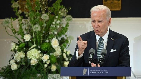 "Tá mé abhaile": Biden i mBaile Átha Cliath