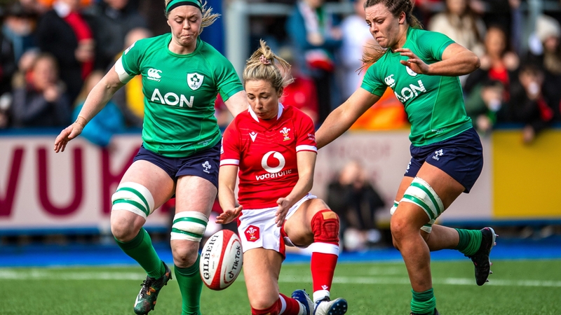 Hannah Jones in action against Ireland