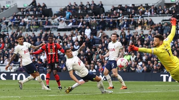 Dango Ouattara fires home Bournemouth's late winner