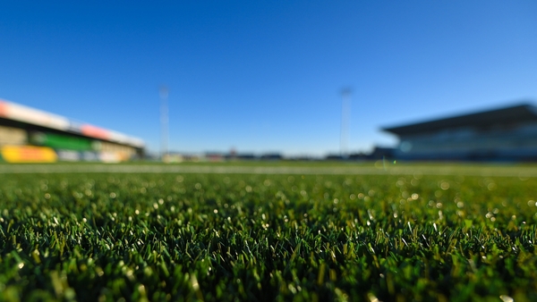 Connacht are better suited to an artificial pitch, says Friend