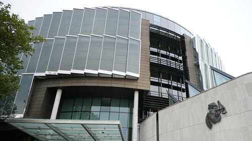 Overall, 390,158 new criminal matters were presented to the courts last year, an increase of 6.3 % on the previous year