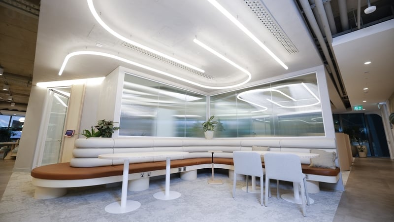 In a memo to staff, Dropbox CEO and co-founder Drew Houston said that while the business is profitable, growth has been slowing