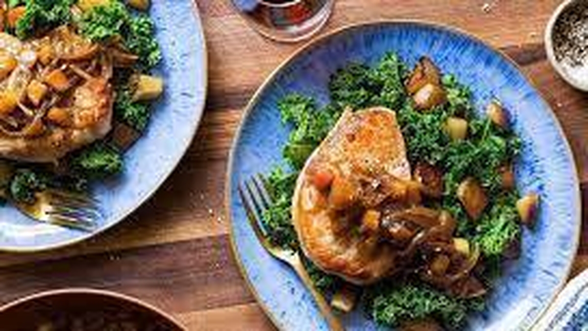 Nevens Recipes - Maple-glazed Pork Chops with Pear and Rocket Salad