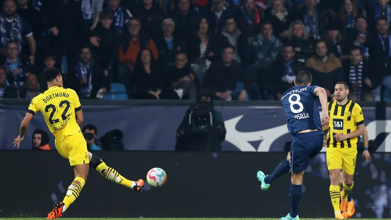 Anthony Losilla fires home for Bochum