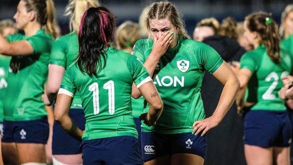 Dejected Ireland players after the final whistle in Edinburgh