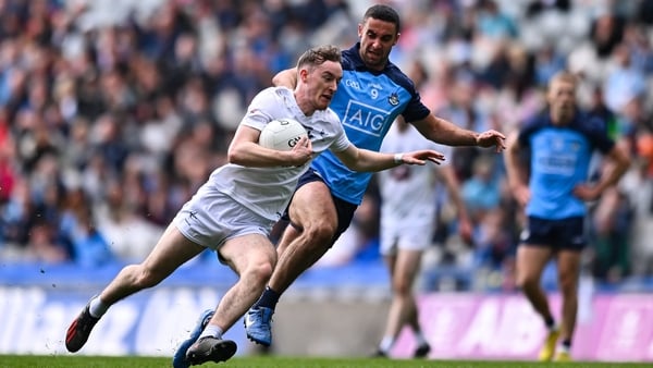 Paddy McDermott of Kildare and Dublin's James McCarthy