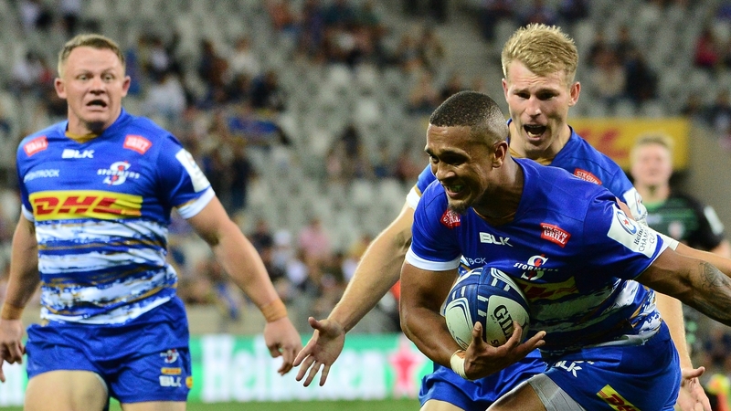 Leolin Zas (r) got one of the Stormers' tries