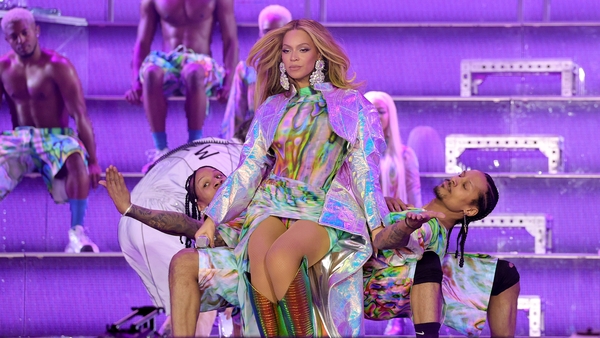 The show features Beyoncé performing atop a lunar vehicle, playing the role of a news anchor while dressed as a queen bee and suspended above the crowd as she sits on a model horse completely covered in sparkling rhinestones