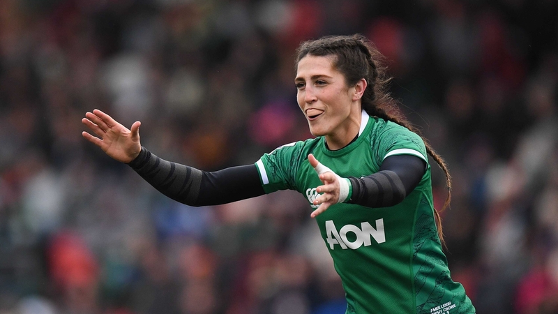 Amee-Leigh Murphy Crowe score a hat-trick for Ireland agsainst France