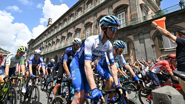 Eddie Dunbar racing the 2023 Giro