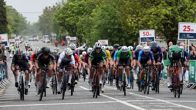 Matthew Fox took the stage in a photo finish