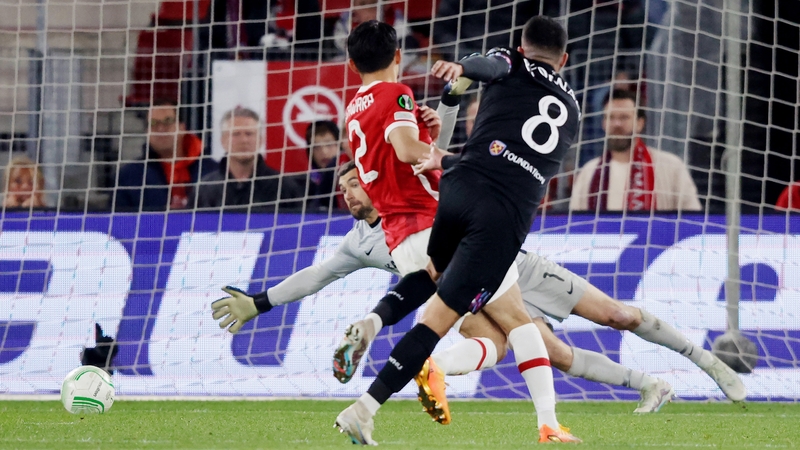 Pablo Fornals scores for West Ham