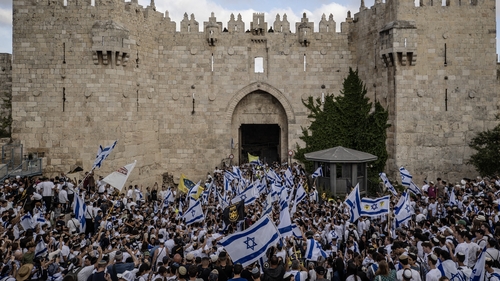 Israeli nationalists marching through the Damascus Gate