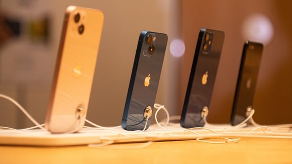 A new report today show that Apple's share of the Chinese smartphone market dropped to 15.7%