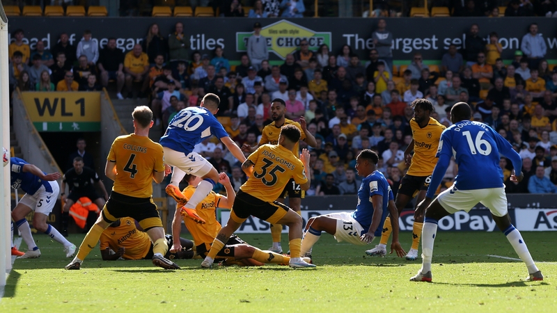 Yerry Mina forces the ball home with seconds remaining