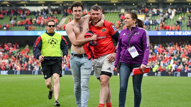 Peter O'Mahony is congratulated after helping Munster to beat Leinster in the semi-final