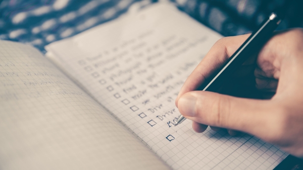 'Juggling more than five simultaneous projects can be detrimental to meeting project deadlines'. Photo: Glenn Carstens-Peters/Unsplash