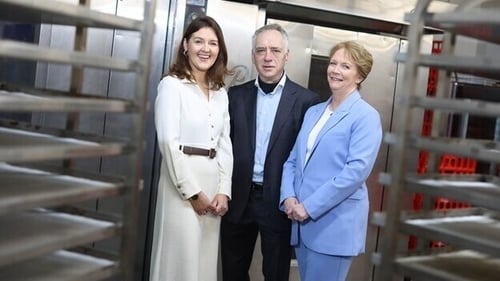 Deirdre O'Neill, Managing Director of Compass Ireland, with John Mooney, Managing Director of Glanmore Foods and Jennifer Mooney, Director of Glanmore Foods