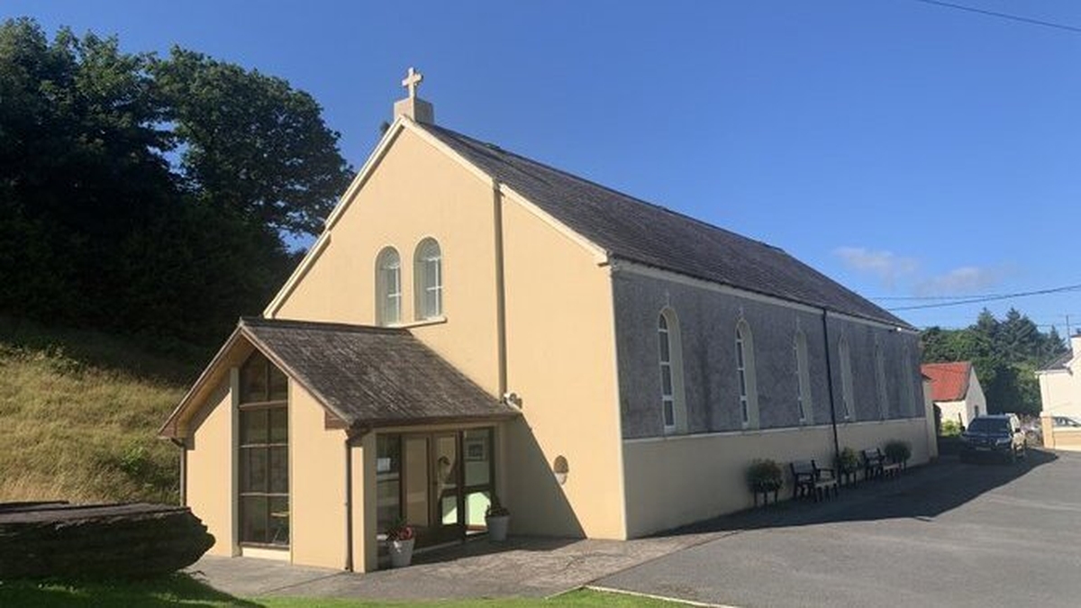 An t-Ath. Seán Mac Cárthaigh; Aifrintí ar líne.