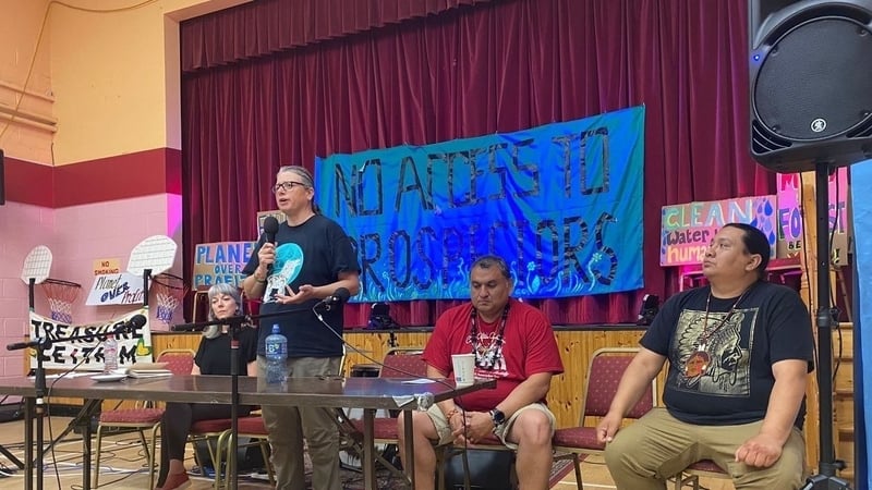Chas Jewett, from the Cheyenne River Sioux Tribe addressing gathering in Manorhamilton