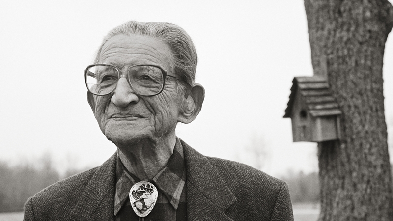 Carolyn DeMeritt, Tecumseh Deerfoot Cook, Pamunkey Chief, Pamunkey Reservation, 1997, © Carolyn DeMeritt
