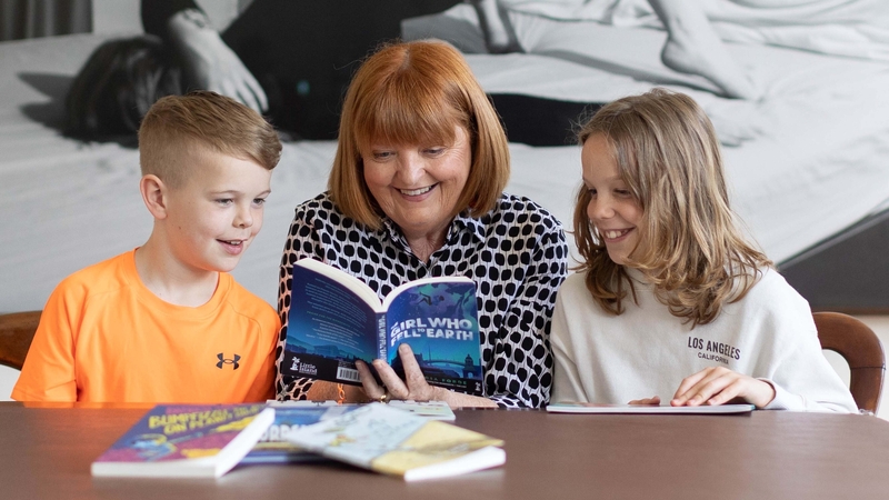 Laureate na nÓg Patricia Forde (centre) with Brandon Daniel Losty (12) and Conor Weafer (12) from Catherine McCauley National School, Dublin